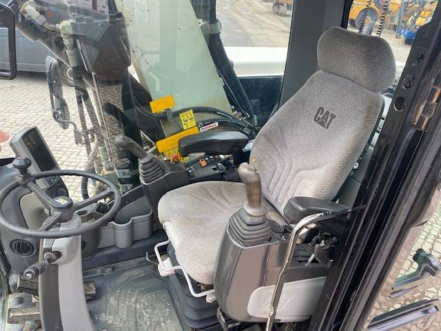 CAT M 318 D VAH SW OQ (12005443)