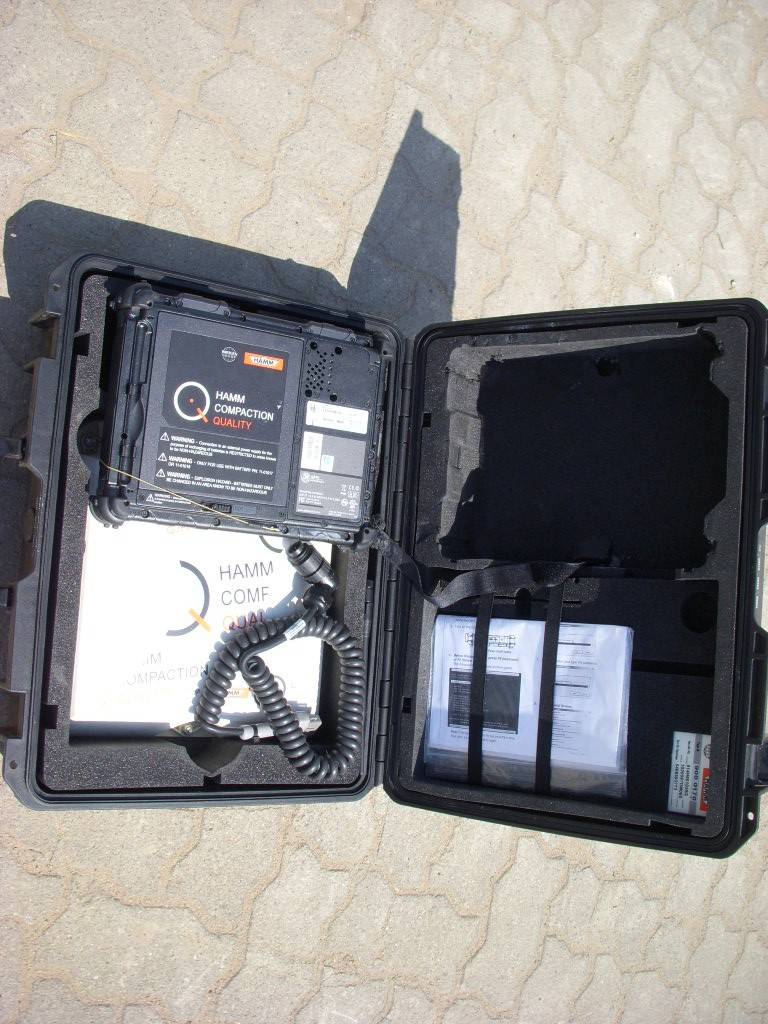 Hamm H13i mit Verdichterplatten + HCQ (12001224)