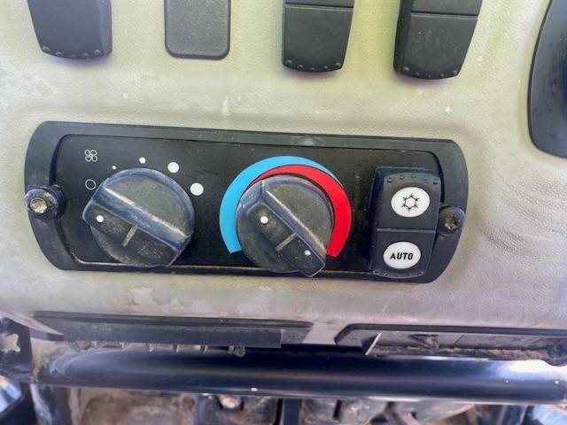 CAT D 6 N LGP MIETE / RENTAL (12005379)