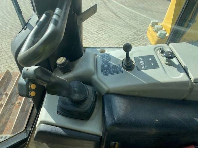 CAT D 6 N LGP MIETE / RENTAL (12005379)