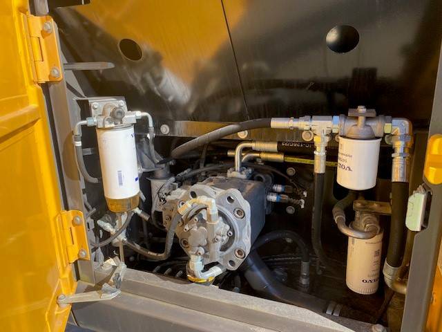 Volvo EC 220 E L MIETE / RENTAL (12005725)