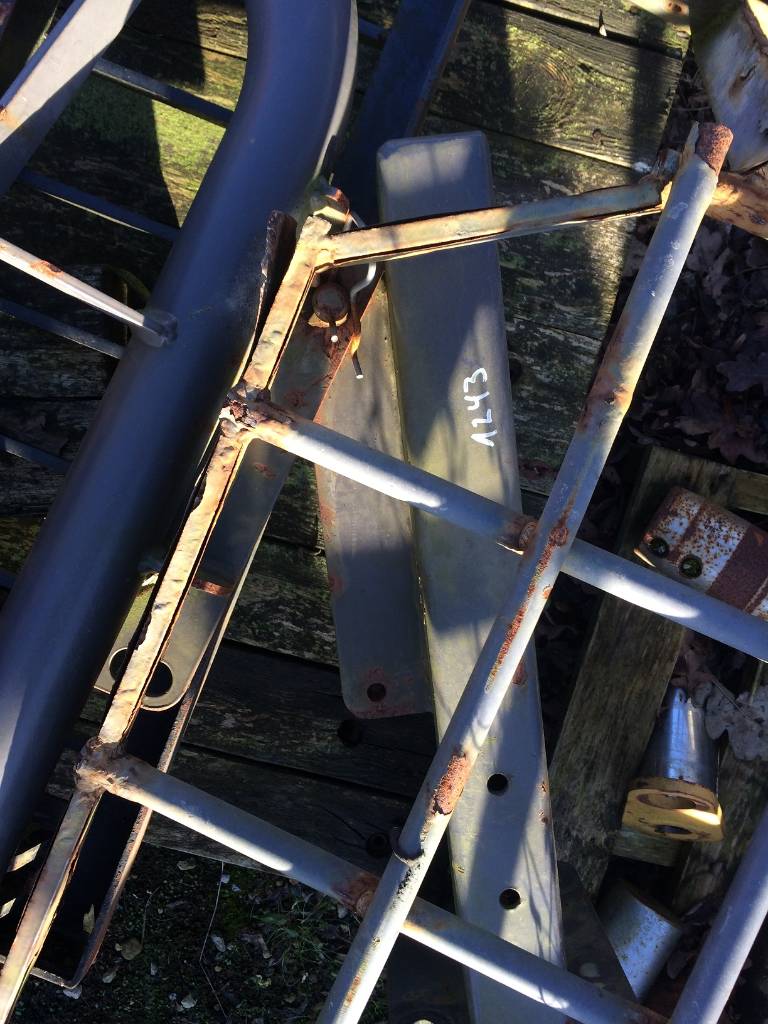 Volvo (1766) 16289618 Heckschutzgitter / rear protection