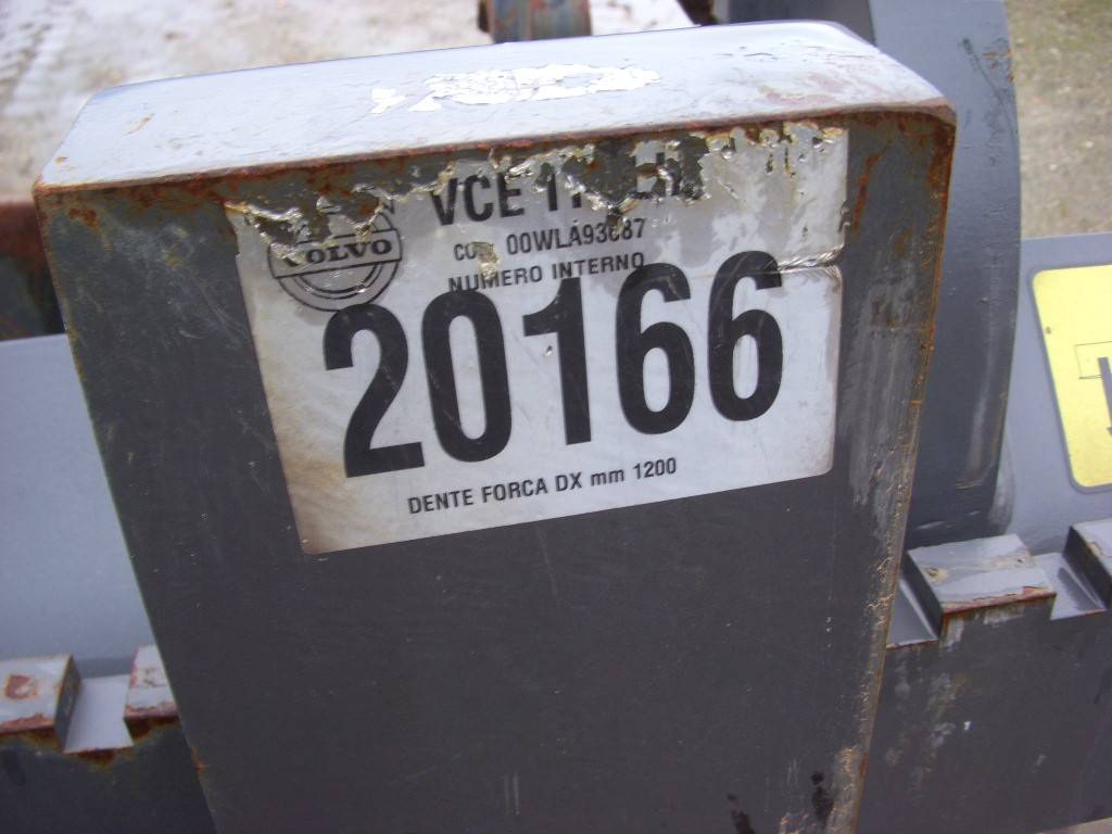 Volvo (1084) Palettengabel / forks