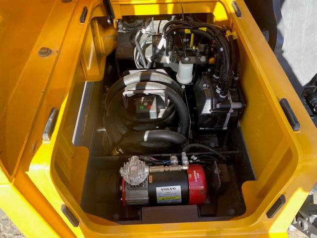 Volvo EC 220 E L OQ 65 MIETE / RENTAL (12005725)