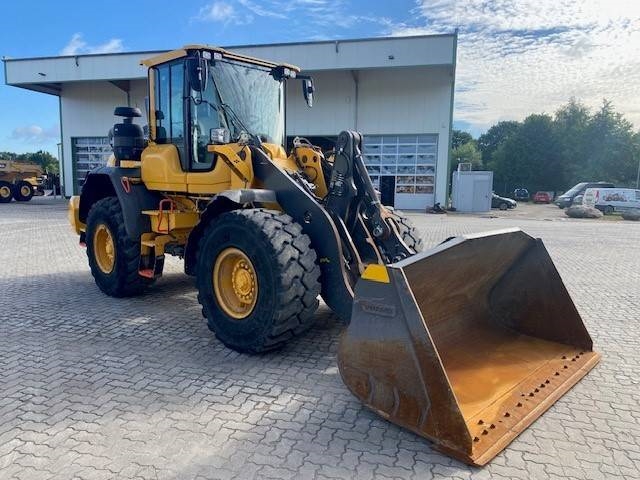 Volvo L 90 H MIETE / RENTAL (12002215) Volvo L 90 H MIETE / RENTAL (12002215)