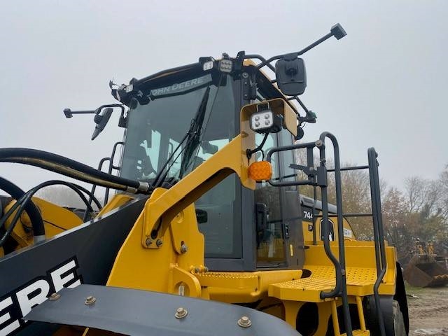 John Deere 744 P MIETE / RENTAL (12002126)