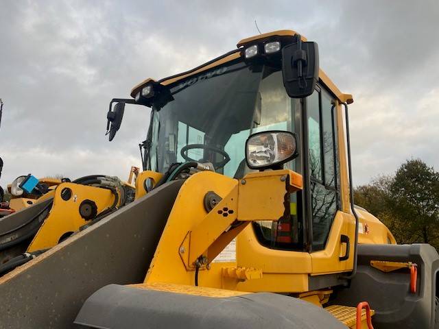Volvo L 120 H MIETE / RENTAL (12001008)