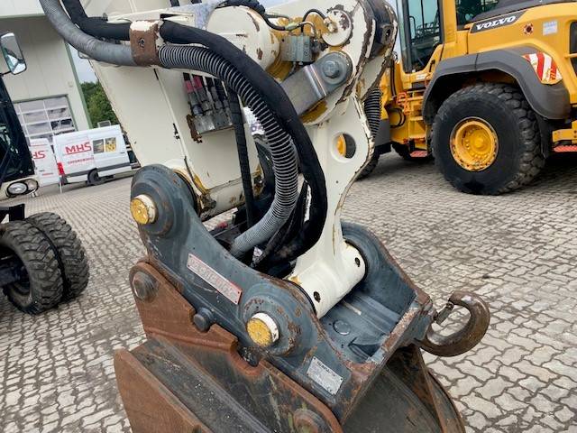 CAT M 318 D VAH SW OQ (12005443)