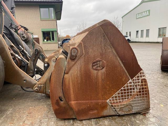 Kaiser (5256) ca. 3.6 cbm gebr. Hochkippschaufel / bucket