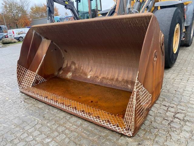 Kaiser (5256) ca. 3.6 cbm gebr. Hochkippschaufel / bucket