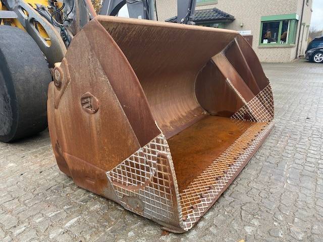 Kaiser (5256) ca. 3.6 cbm gebr. Hochkippschaufel / bucket