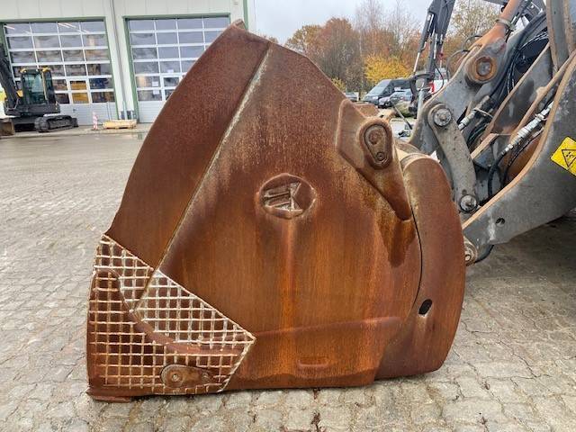 Kaiser (5256) ca. 3.6 cbm gebr. Hochkippschaufel / bucket