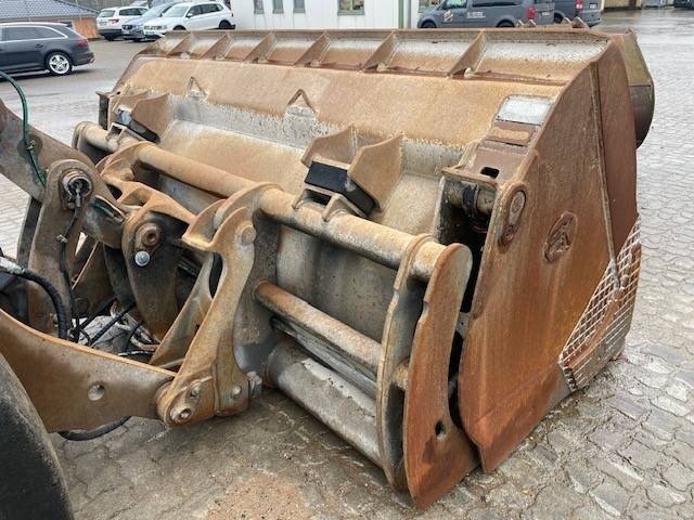 Kaiser (5256) ca. 3.6 cbm gebr. Hochkippschaufel / bucket