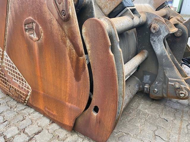 Kaiser (5256) ca. 3.6 cbm gebr. Hochkippschaufel / bucket