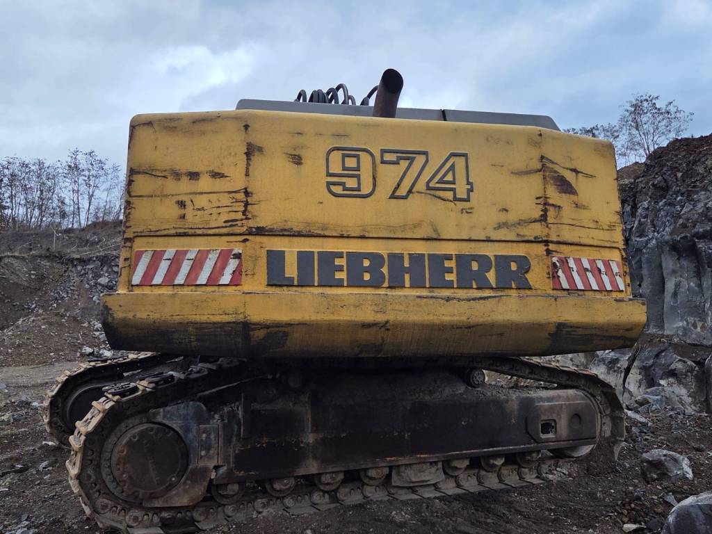 Liebherr R 974 B
