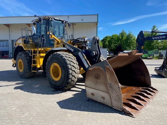 John Deere 744 P MIETE / RENTAL (12002125)