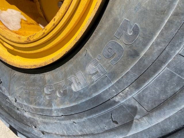 John Deere 744 P MIETE / RENTAL (12002125)