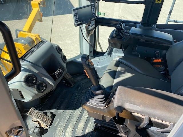 John Deere 744 P MIETE / RENTAL (12002125)