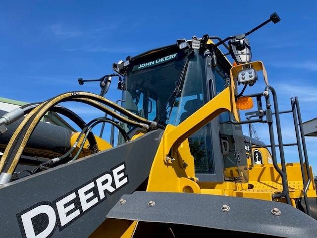 John Deere 744 P MIETE / RENTAL (12002125)