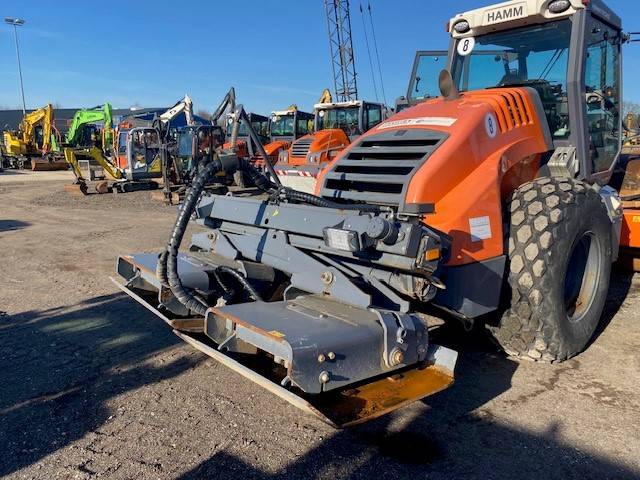Hamm H13i mit Verdichterplatten + HCQ (12001224)