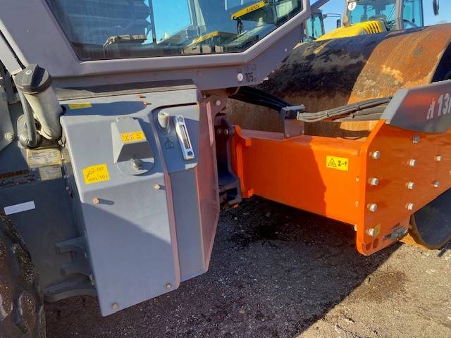 Hamm H13i mit Verdichterplatten + HCQ (12001224)