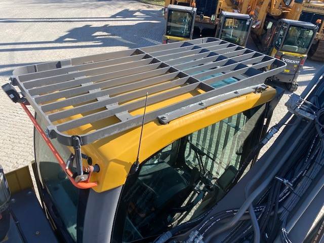 Volvo EC 220 E L MIETE / RENTAL (12005725)