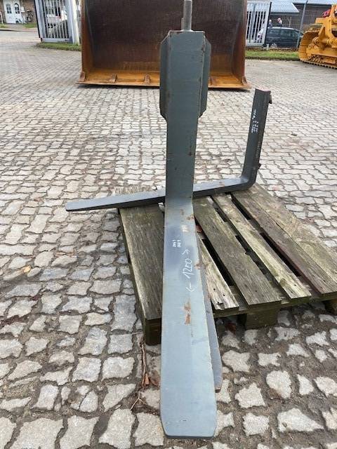 Volvo 2x 1.20 m Volvo Gabelzinken (2526)