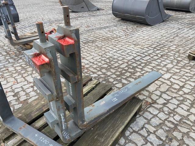 Volvo 2x 1.20 m Volvo Gabelzinken (2526)